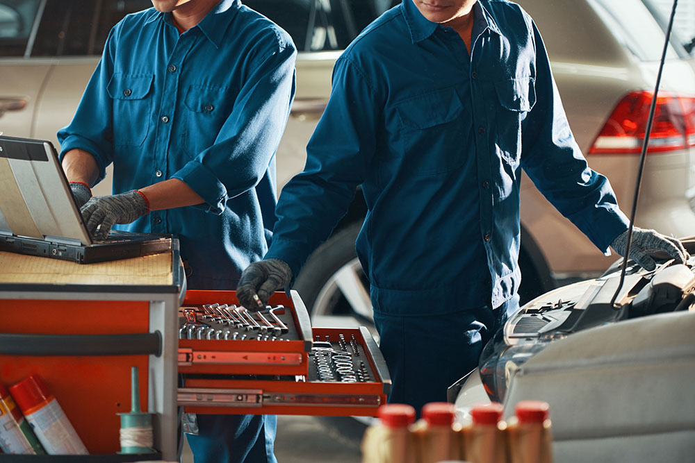 transfer-case-maintenance-for-4wd Campus Auto Repair can maintain your transfer case so you don't have problems with your 4-wheel or all-wheel drive.